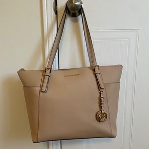 Michael Kors Charlotte Large Saffiano Leather Top-Zip Tote Bag